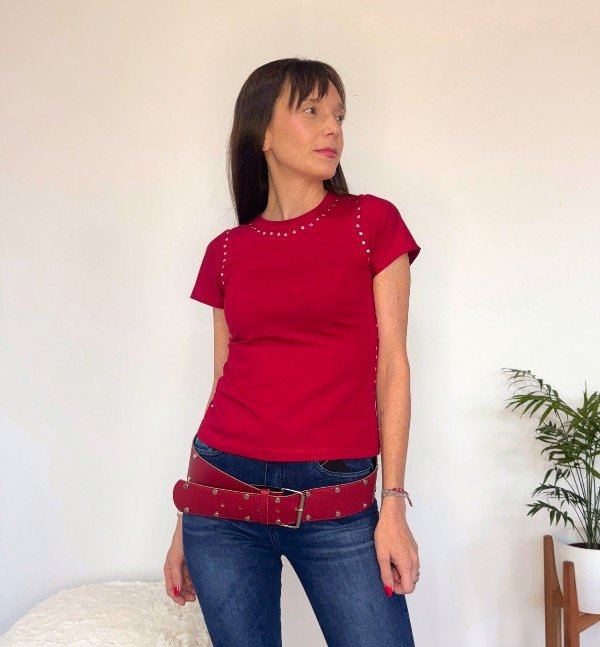 Producto - Remera cherry tachas