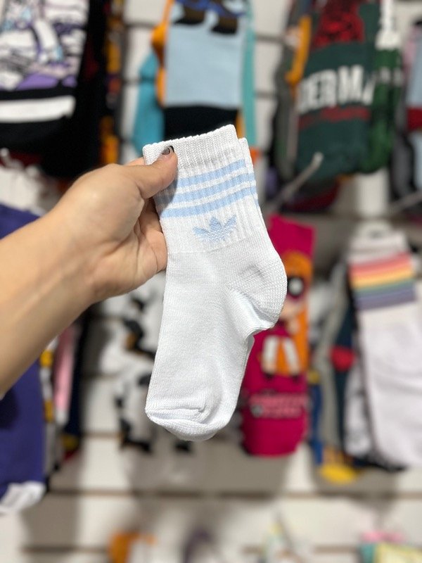 Producto - Adidas celeste KIDS