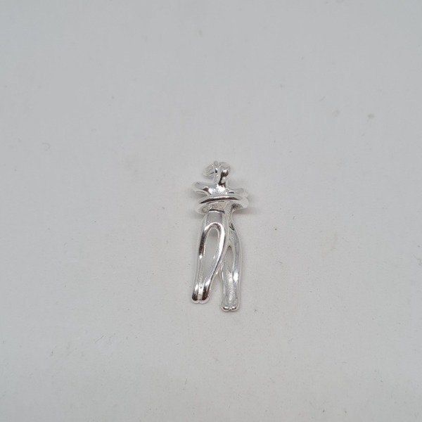 Producto - Dije plateado abrazo infinito 25mm