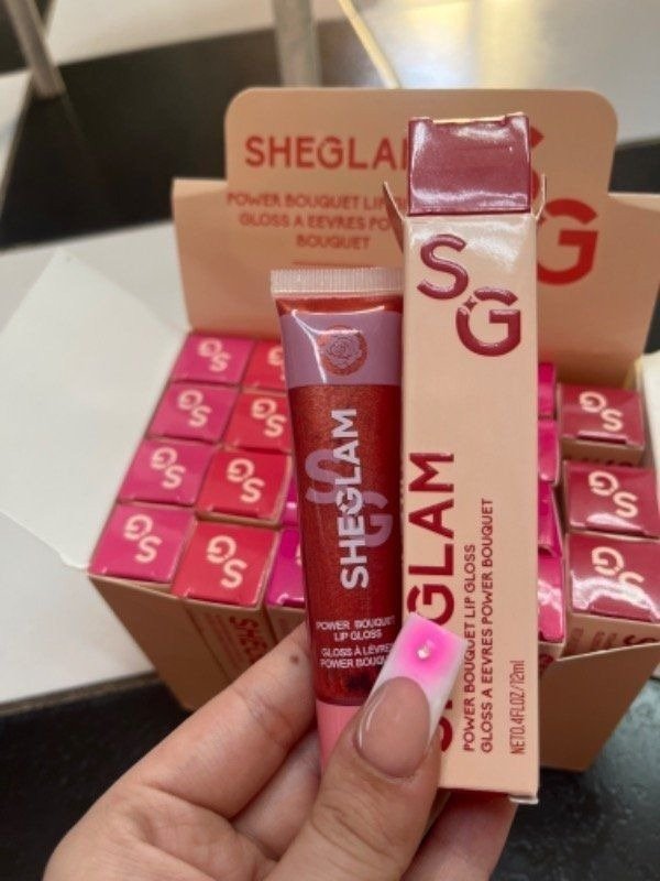 Producto - LIP GLOSS CON BRILLOS SHEGLAM
