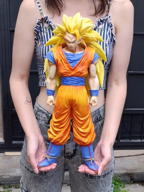 Producto - Figura Goku SSJ 3 y Blue - Dragon Ball - Con Cambio de Cabeza - 48cm