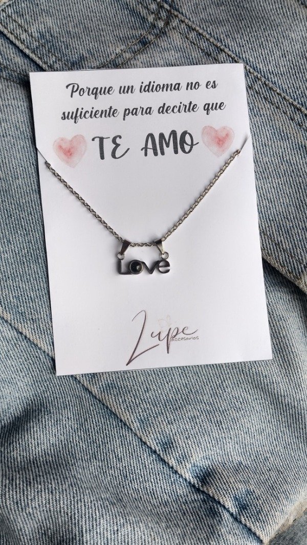 Producto - Cadenita dije "te amo" en 100 idiomas, Love