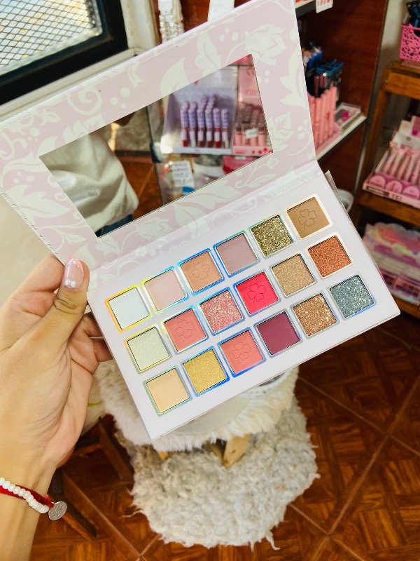 Producto - Paleta de Sombras x18 Medecco