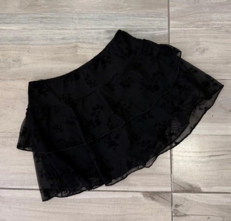 Producto - SHORT POLLERA ENCAJE FLOR