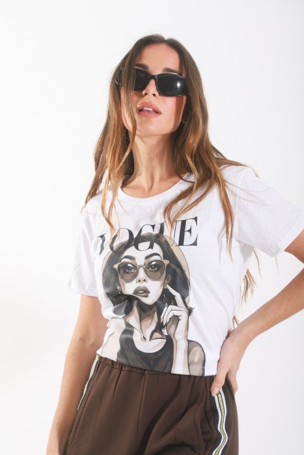 Producto - Remera Vogue lisa