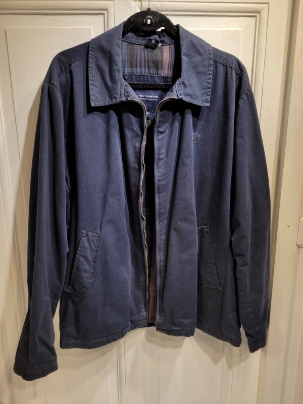 Producto - Campera KEVINGSTON azul de gabardina Talle L - PRECIO: 90X