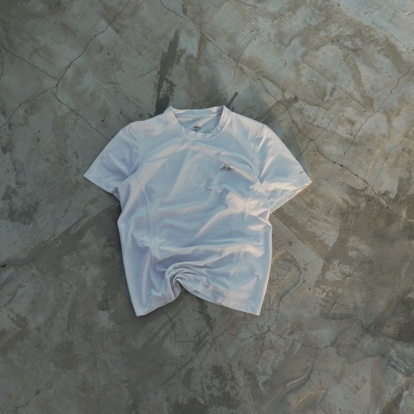 Producto - Remera deportiva - Montagne