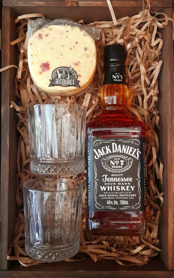 Producto - Jack Daniels N 7 + 2 Vasos Y Queso - Box Regalo en Madera
