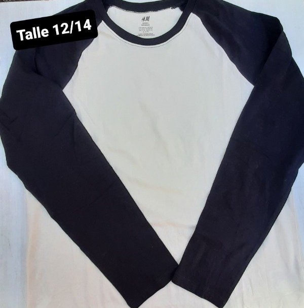 Remera manga larga HyM talle 12/14 combinada