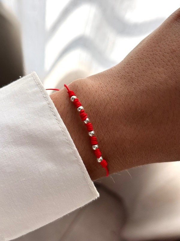 Producto - Pulsera hilo rojo nudo ab