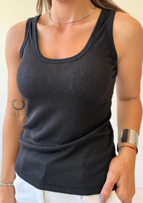 Producto - Musculosa LAVANDA - Negro