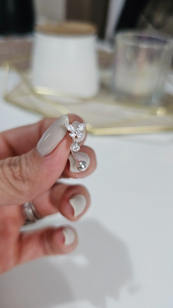 Producto - Piercing para ombligo con mariposa y colgante. Plata