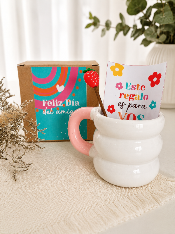 Producto - Taza en caja + cucharita - Especial día del Amigo