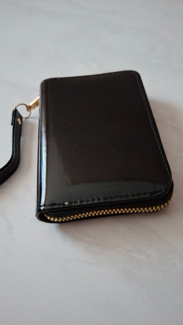 Producto - Billetera charol negro pocket