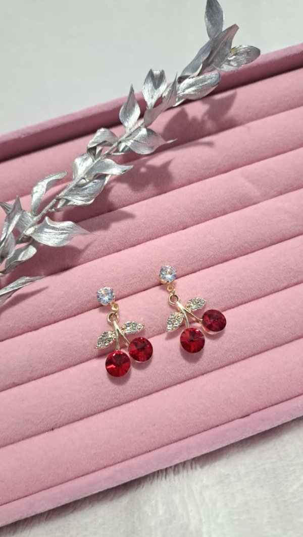 Producto - aros colgantes de cereza