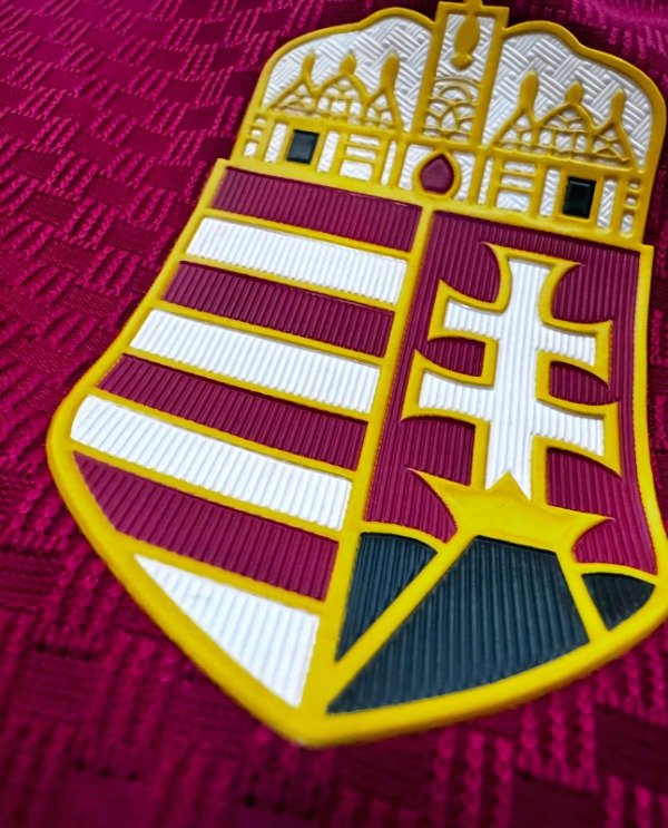Producto - CAMISETA HUNGRÍA IMPORTADA TITULAR 2026 #10 SZOBOSZLAI - 4