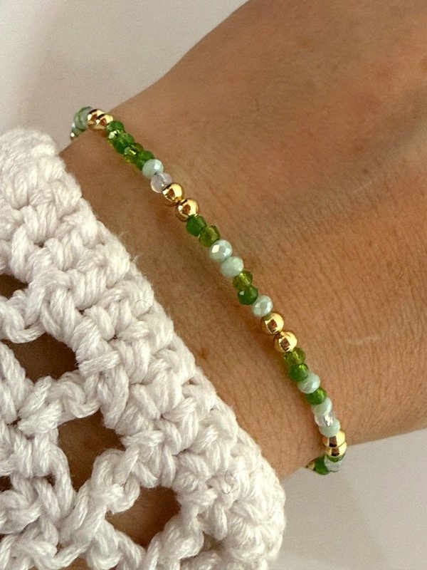 Producto - PD121 Pulsera piedritas y bolitas acero dorado