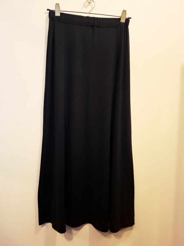Producto - Pollera negra larga