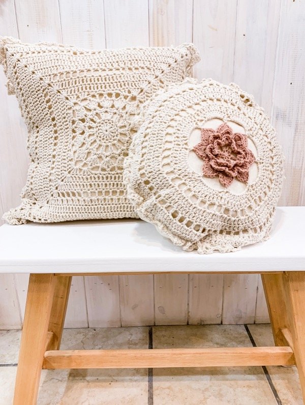 Producto - Almohadón crochét redondo Flor