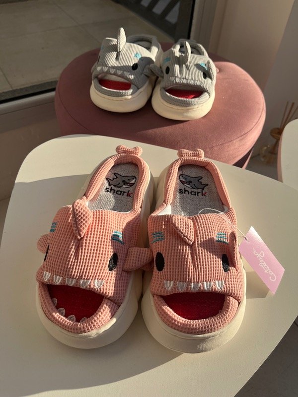 Producto - Pantuflas de tiburón