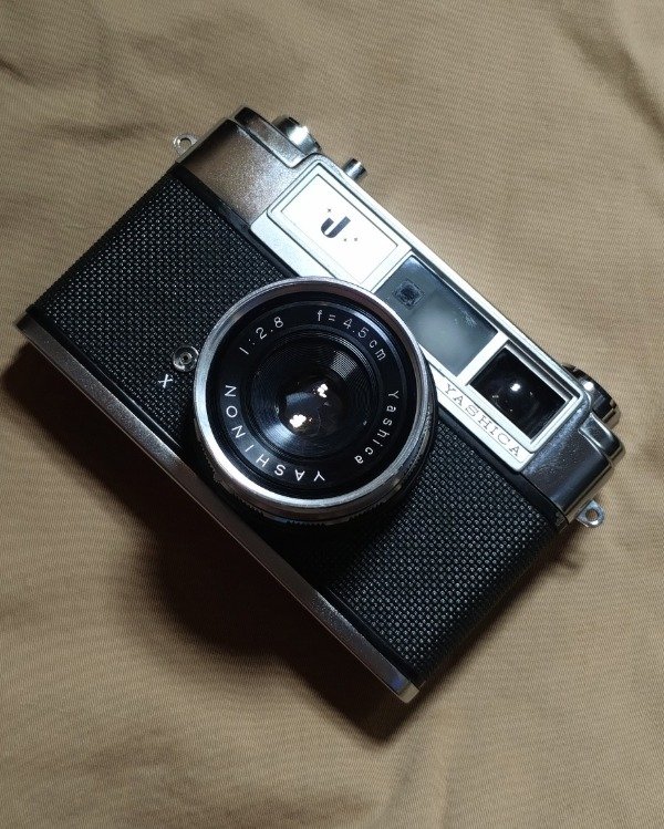 Producto - Cámara Yashica J