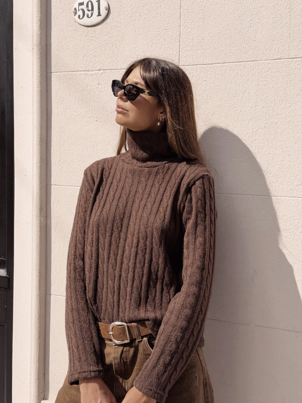 Producto - POLERA COCOA BRAID / CHOCOLATE