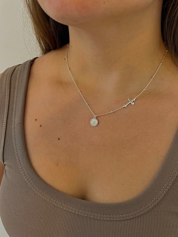 Producto - Collar con medalla san Benito y cruz 40-45cm