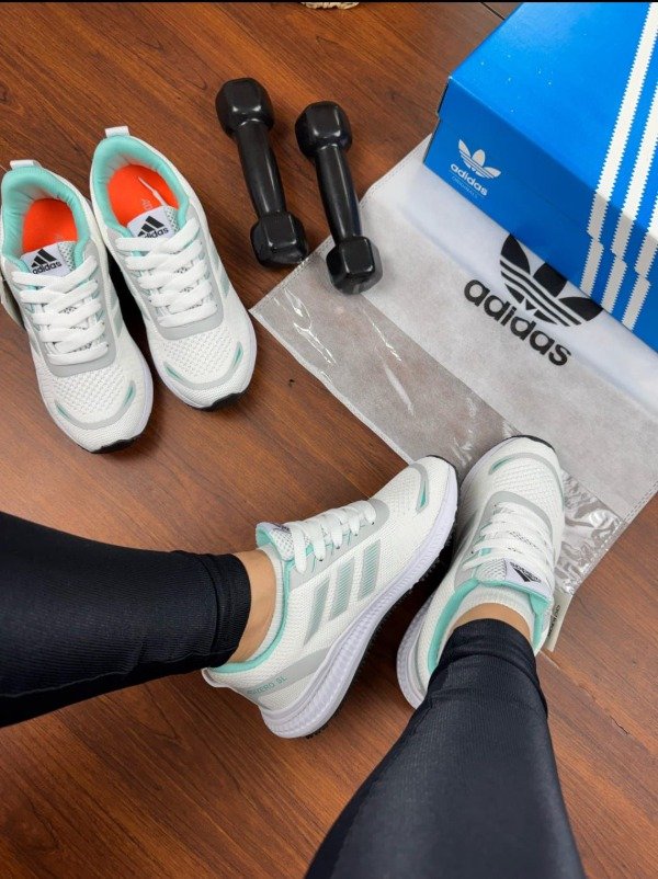 Producto - BF12 Adidas Adizero Blanco celeste Premium Hormas normales 34 36