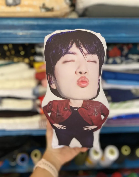 Producto - Muñeco Jin BTS 02