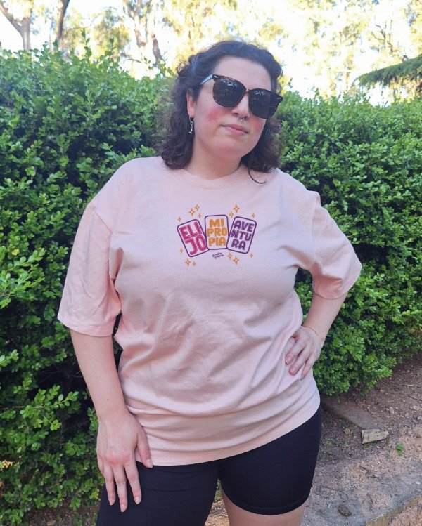 Producto - Remera Aventura / Oversize talle L rosa