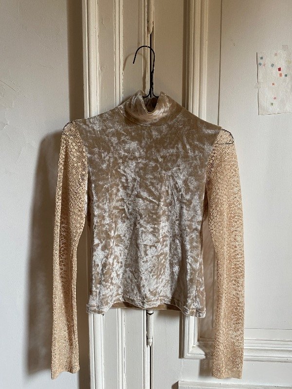 Producto - polera gamuza