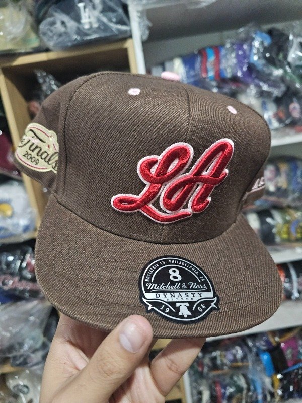 Los Angeles Lakers Vintage Finals 2009 Side Patch de Mitchell And Ness, talle 8