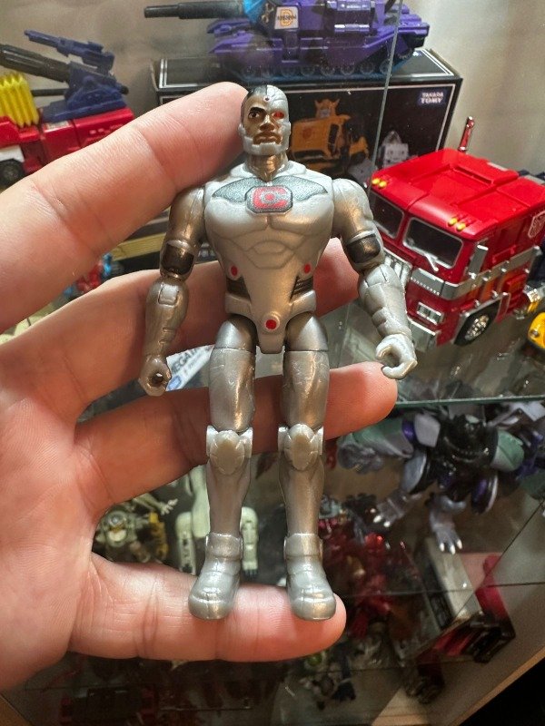 Producto - DC UNIVERSE CYBORG USADO