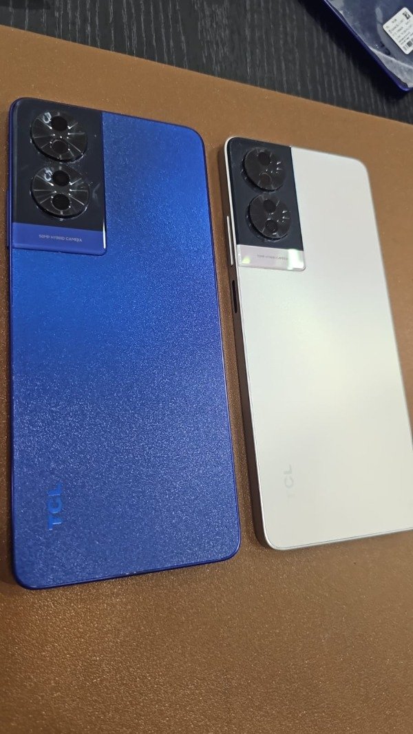 Producto - TAPA TCL 40 NXTPAPER ORIGINAL CON VIDRIO DE CAMARA