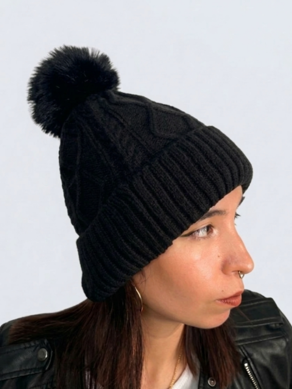 Producto - Gorro de Lana Pompón 2.0 Negro