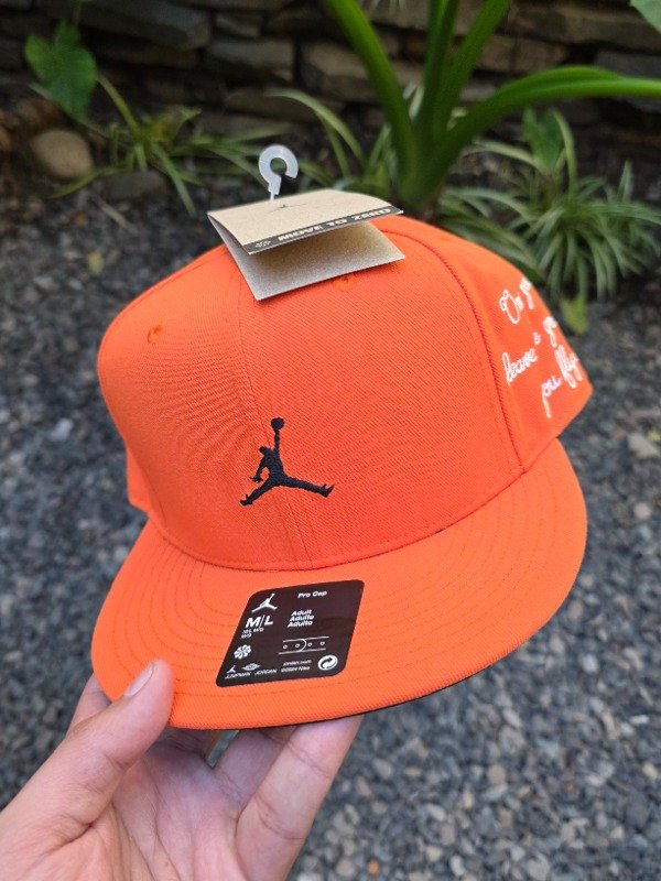 Producto - Jordan Brand Pro Jumpman Orange Snapback Legend