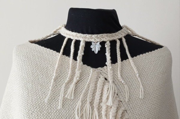 Producto - PONCHO TRIANGULAR LANA MERINO - 4