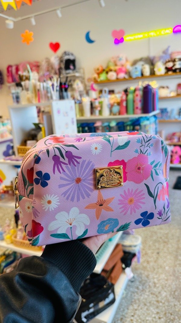 Producto - Neceser Pink Elephant Cuerina Fresias Rosas