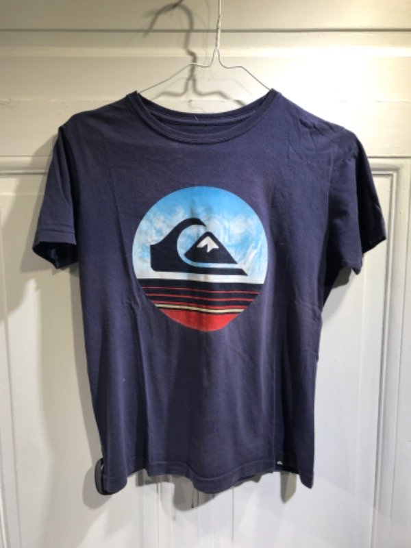 Producto - Remera QUIKSILVER azul Talle 10 años- PRECIO: 7x