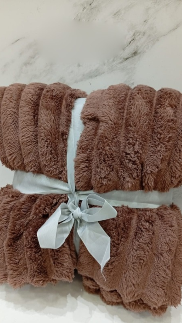 Producto - Manta Plush reversible coffee