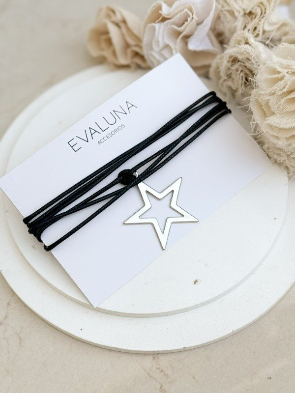 Producto - Corbatín Cuerina Estrella