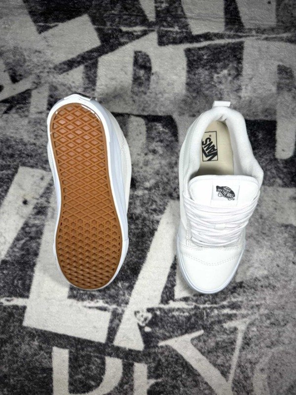 Producto - VANS KNU "total white" - 3