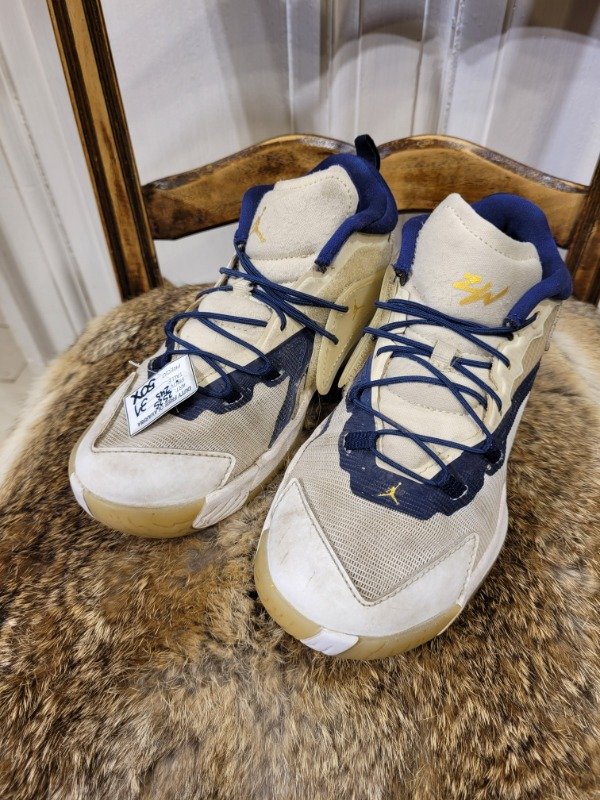 Producto - Zapatillas JORDAN blanco y azul Talle 31 - PRECIO: 50X