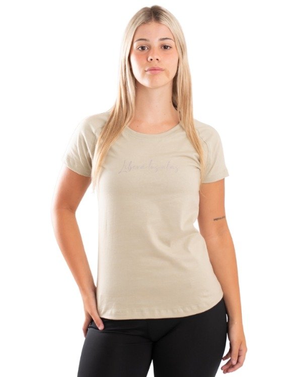 Producto - REMERA MIA ALGODON CON ESTAMPA "Libera tus alas" / Avena