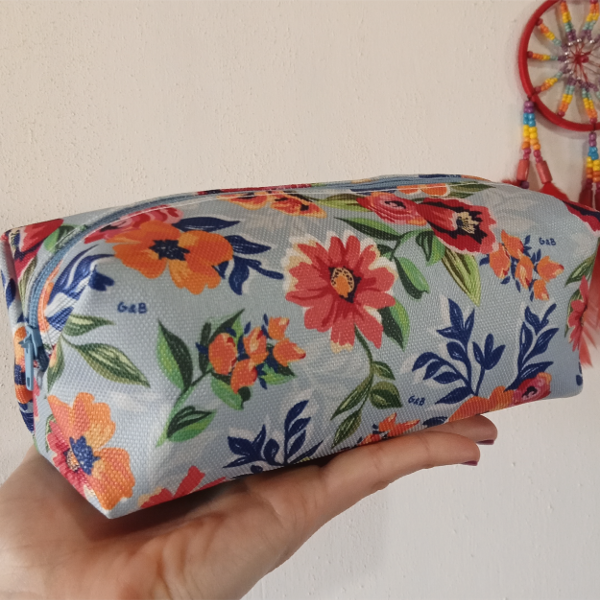 Producto - CARTUCHERA FLOREADA !!