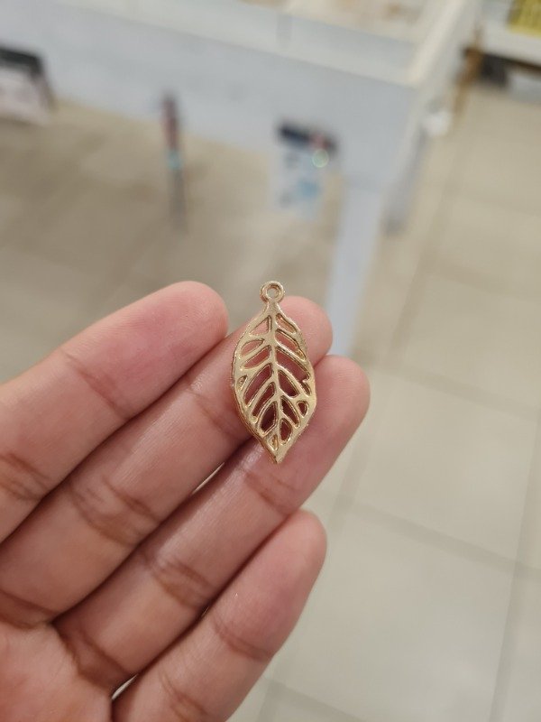 Producto - DIJE DORADO HOJA