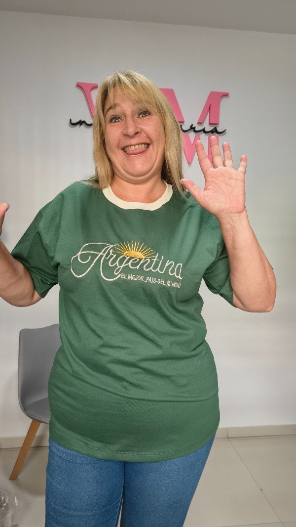 Producto - Remera Argentina Bordada