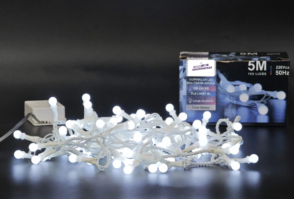 Producto - Gurinalda Led Blanca 5 mts 100 Luces Bolitas Cable Blanco con Enchufe
