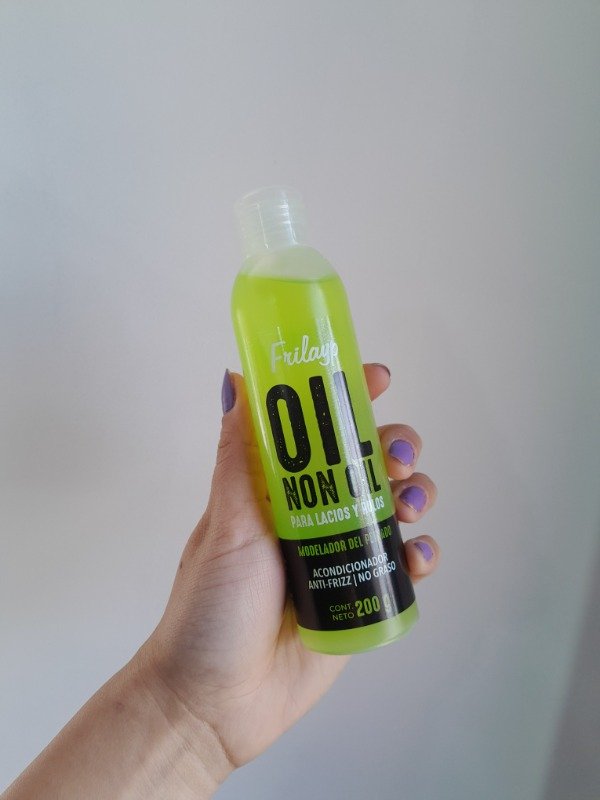 Producto - Oíl modelador para lacios y rulos