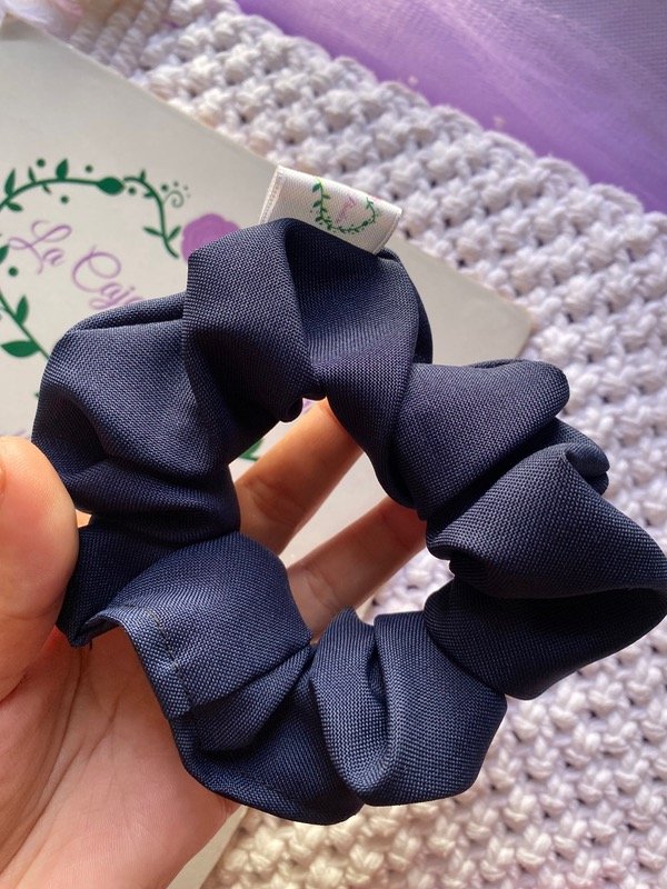 Producto - Scrunchie mini azul marino tropical